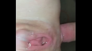 Anal makes her squirt